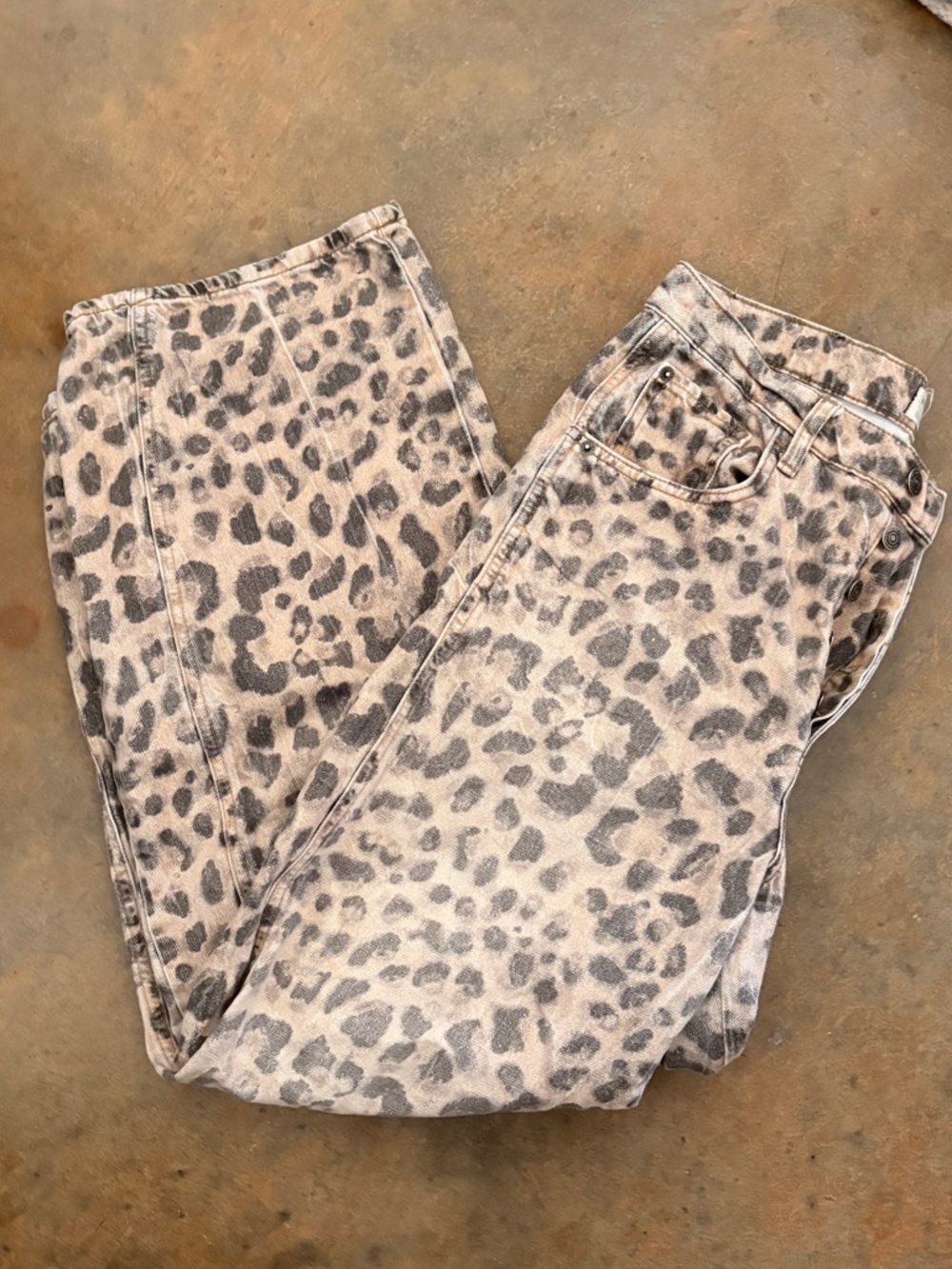 We The Free Leopard Good Luck Barrel Jeans - Picture 3 of 4